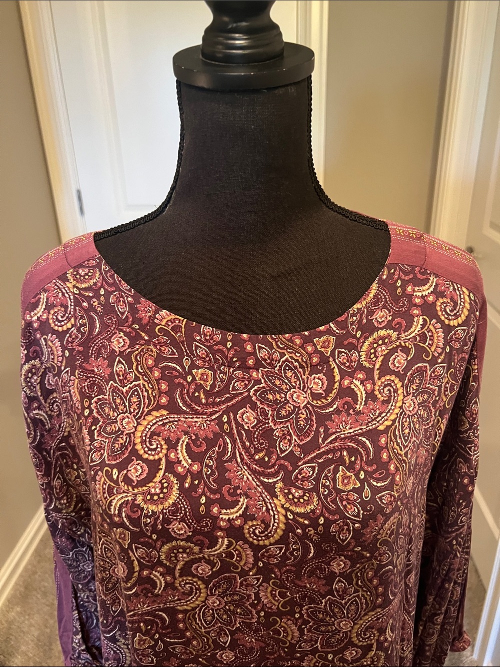 Women's Purple Paisley Maxi Dress with Scoop Neck and Long Sleeves Size Large - Picture 4 of 11